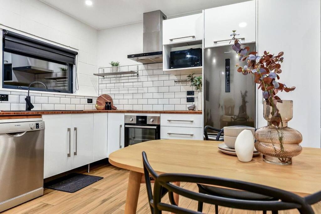 Riverside Apartment แฮมิลตัน ภายนอก รูปภาพ
